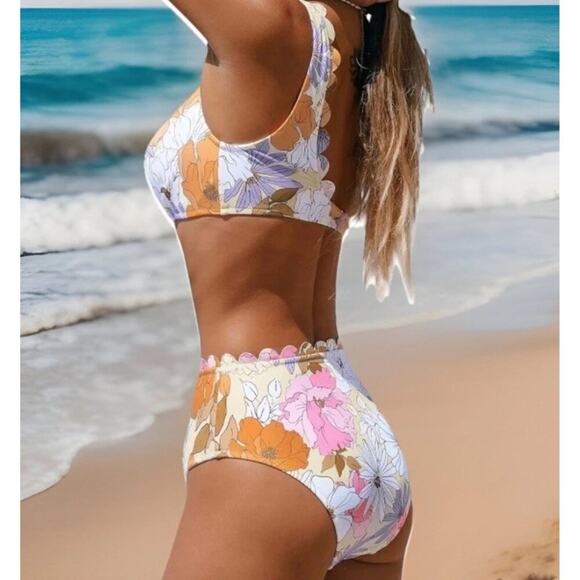 Cupshe Women’s Floral One-Shoulder Bikini M Pink Scalloped Mid-Rise Two-Piece - Picture 2 of 10